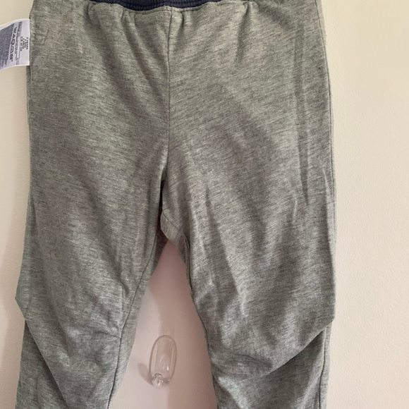 Baby Gap 2T Toddler boys Pants with grey cotton lining. In excellent condition. - Picture 4 of 5